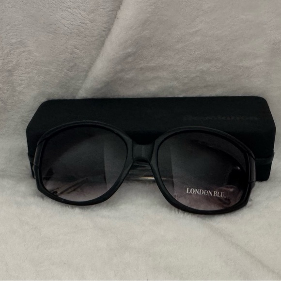 london blu Accessories - Black Women's Sunglasses